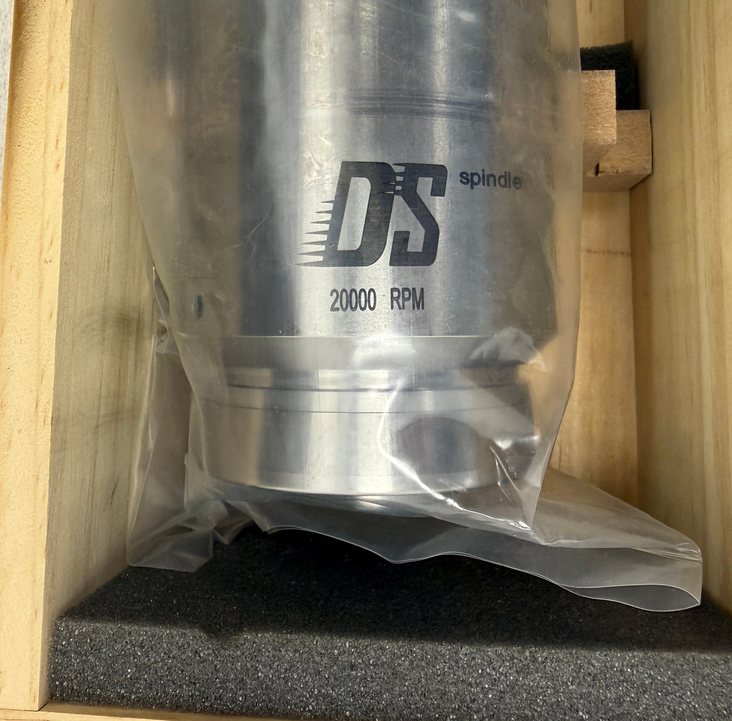 ID SPINDLE D90-20,000RPM (wooden packing)